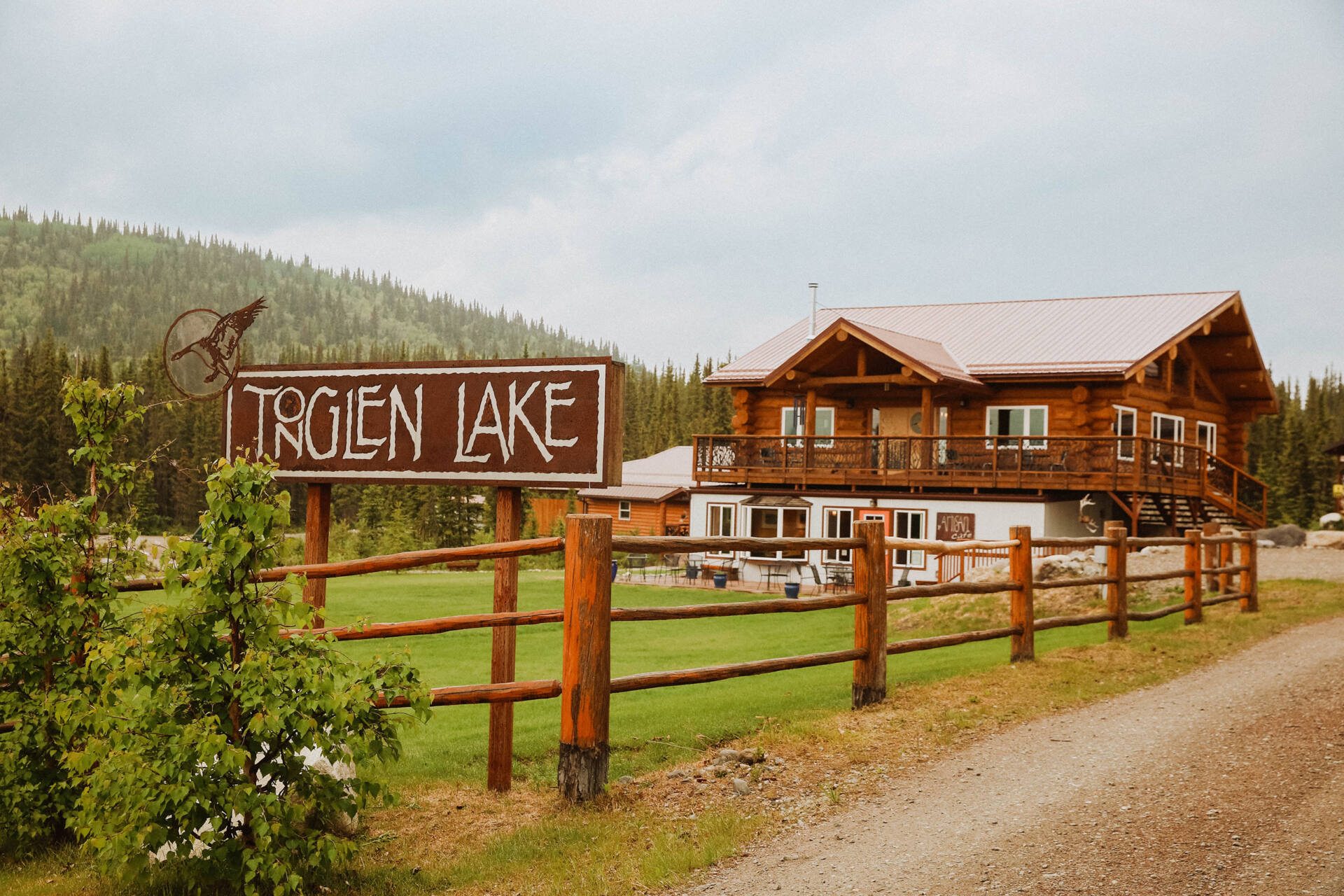 Tonglen Lake Lodge